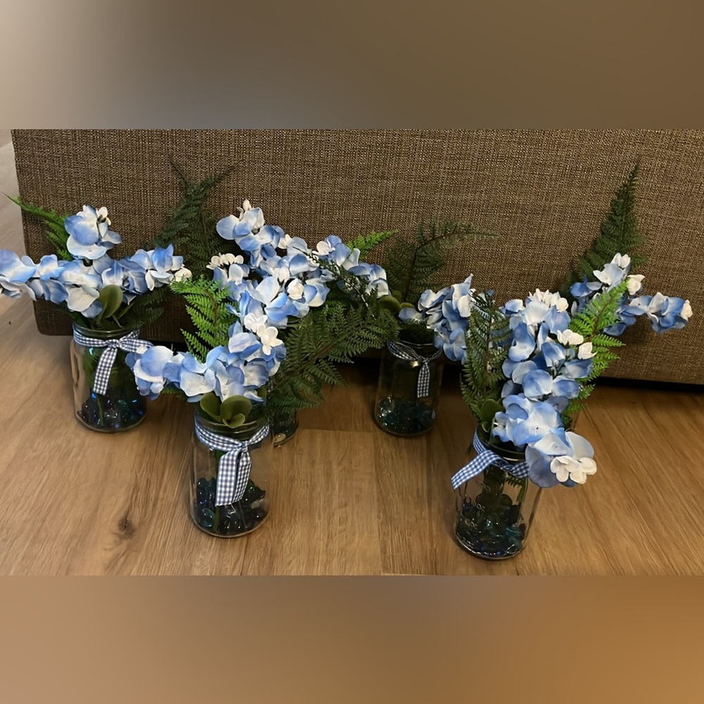 LOT OF BABY SHOWER ITEMS